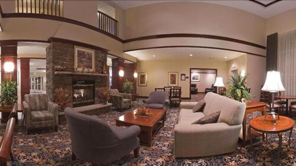Staybridge Suites ROCKFORD by IHG 2