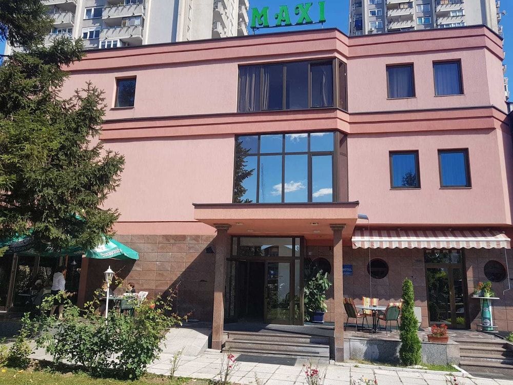 Hotel Maxi 1