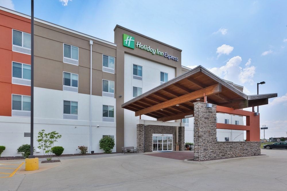 Holiday Inn Express & Suites EFFINGHAM by IHG 1