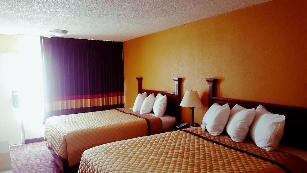 Rodeway Inn Concord - Kannapolis 2