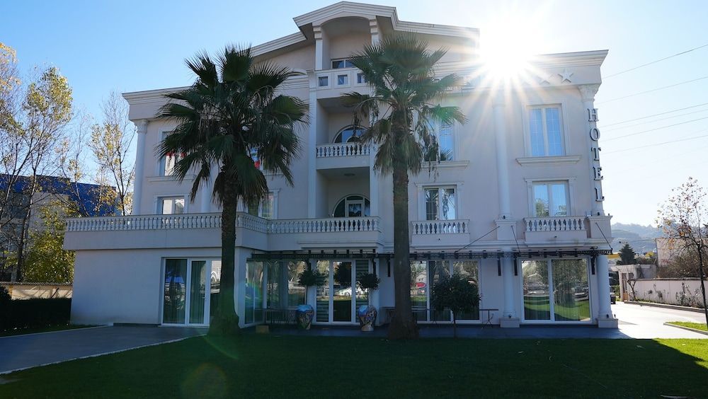 Hotel Eiffel 1