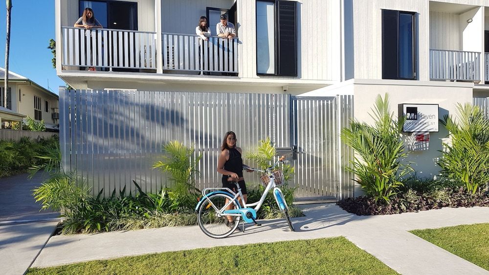 Redhill Cairns Living - Gatton St 1