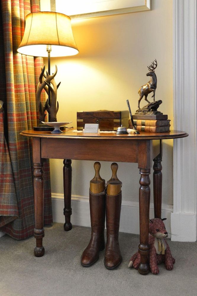 Craigroyston House & Lodge 2