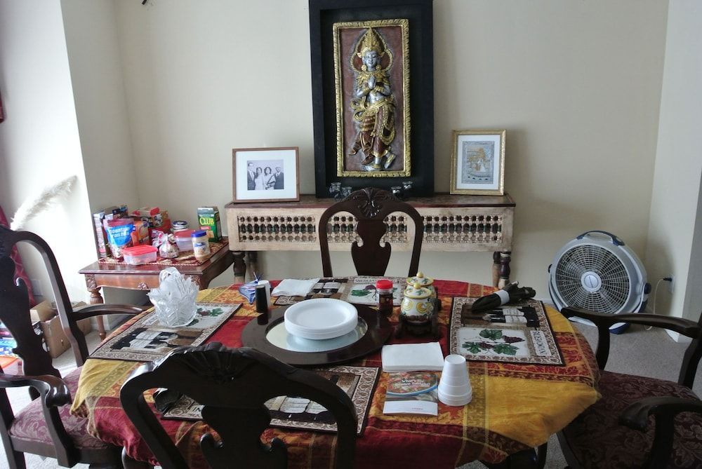 Bed and Breakfast in Hollywood Hills 2