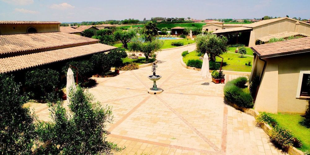 Borghetto Beach Club Resort 1