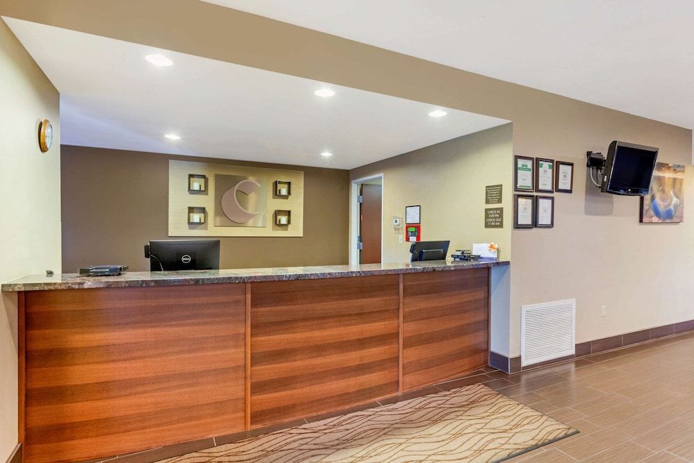 Comfort Inn & Suites Page at Lake Powell 2