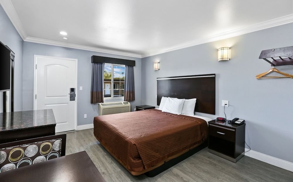 3rd Avenue Inn 2