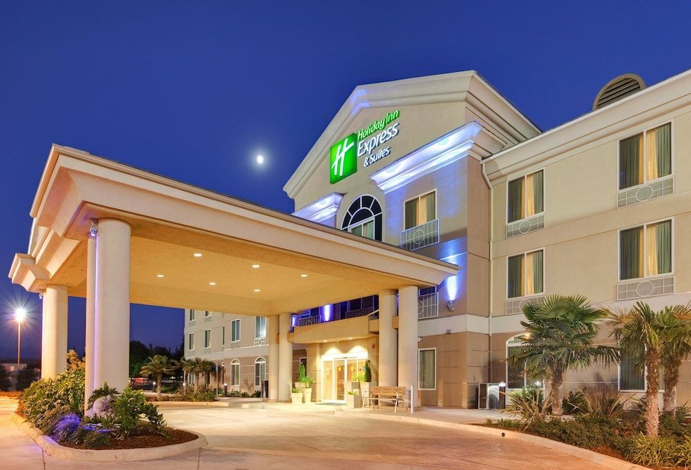 Holiday Inn Express & Suites PORTERVILLE by IHG 1