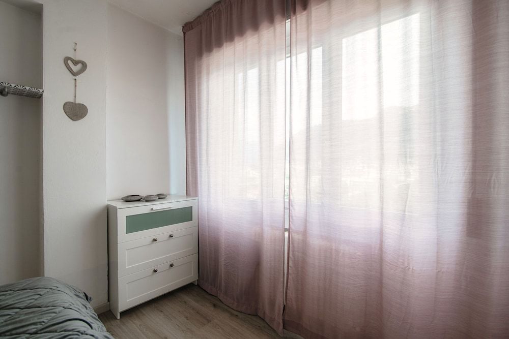 JOIVY Family Flat W/Balcony 2