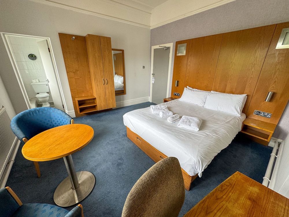 The New England Hotel 1