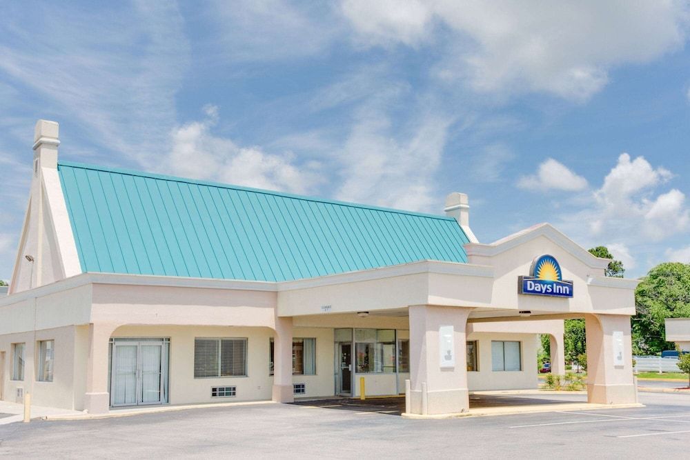Days Inn by Wyndham Chester 1