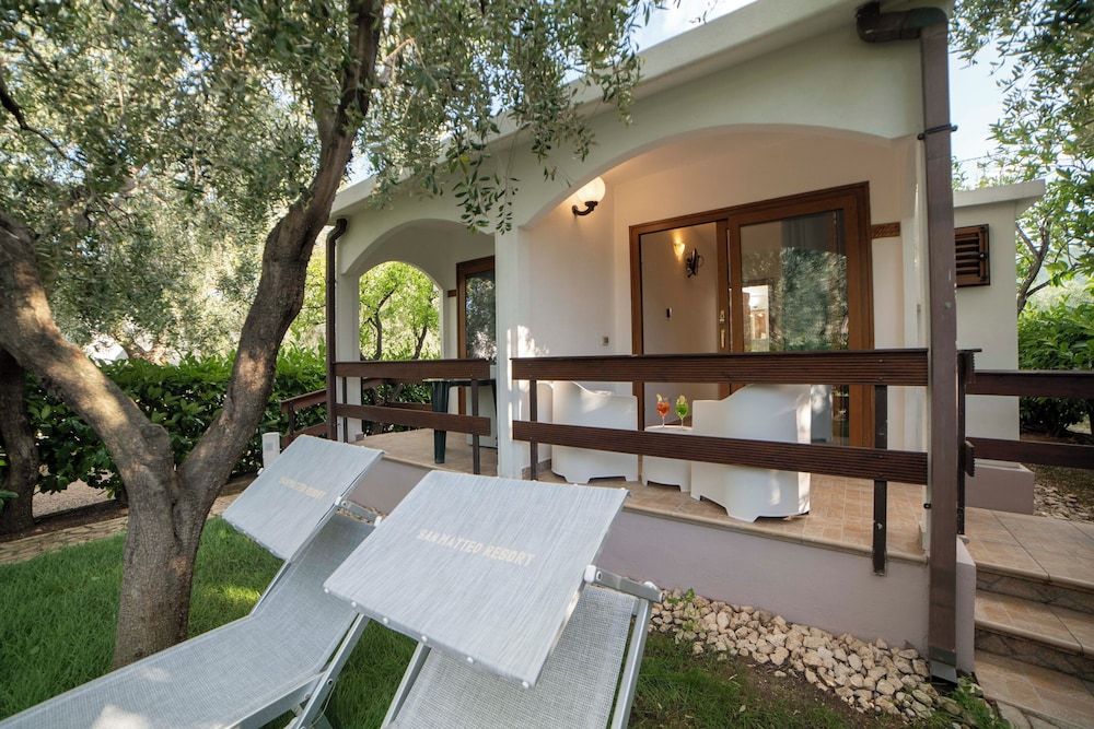 melograno Holiday Home with Swimming Pool and Private Beach 1