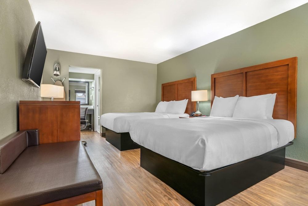 Quality Inn & Suites near Panama City Beach 1