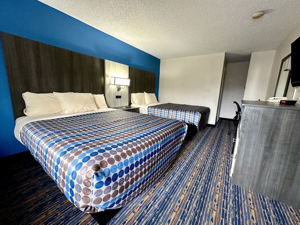 Red Carpet Inn Orchard Park - Buffalo, NY 2