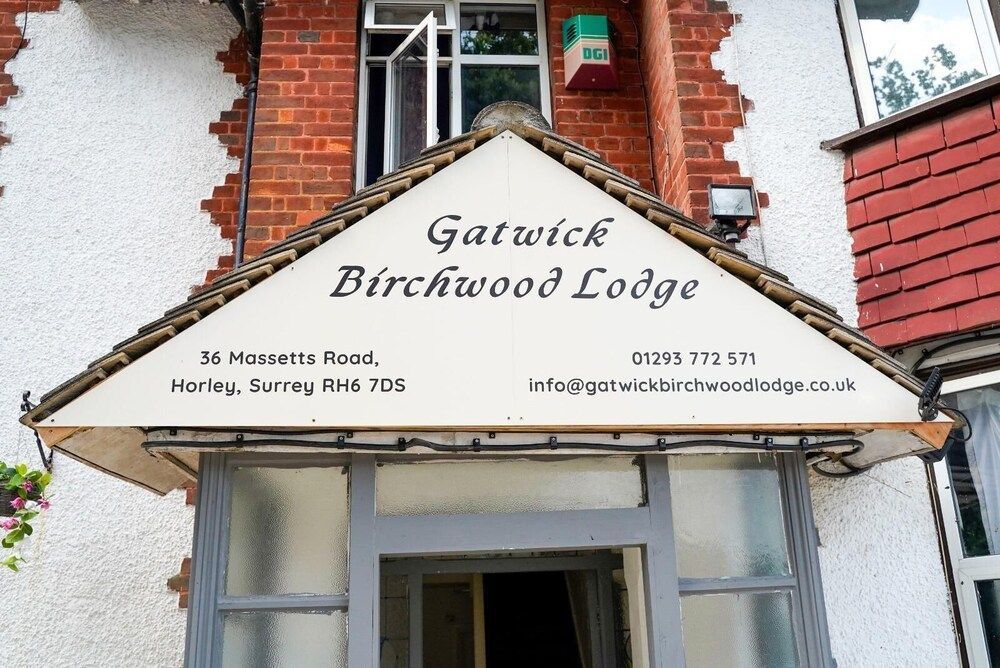 Gatwick Birchwood Lodge 1