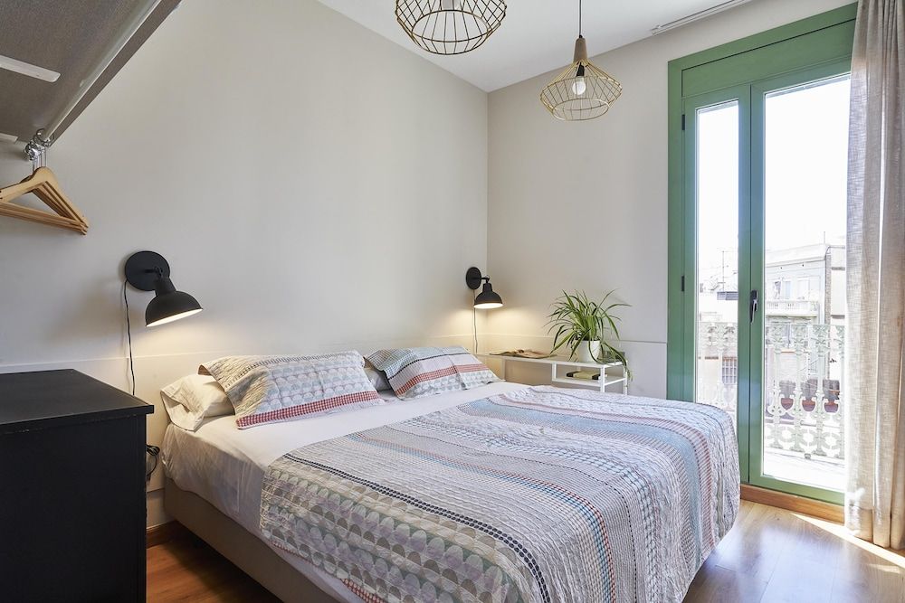 Barcelona Sants Station Apartments 2