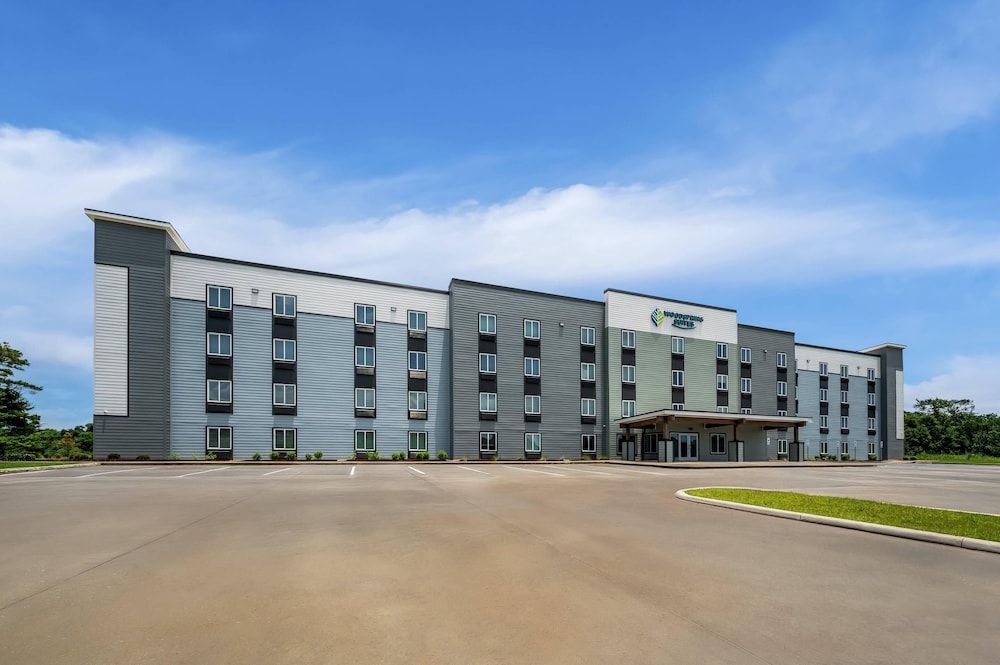 WoodSpring Suites Baton Rouge Airport 1