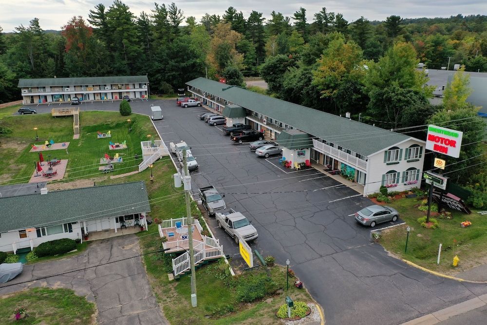 Brentwood Motor Inn 1