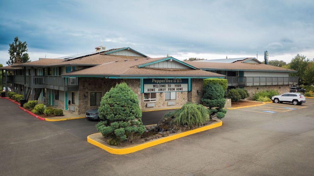 Pepper Tree Inn 1