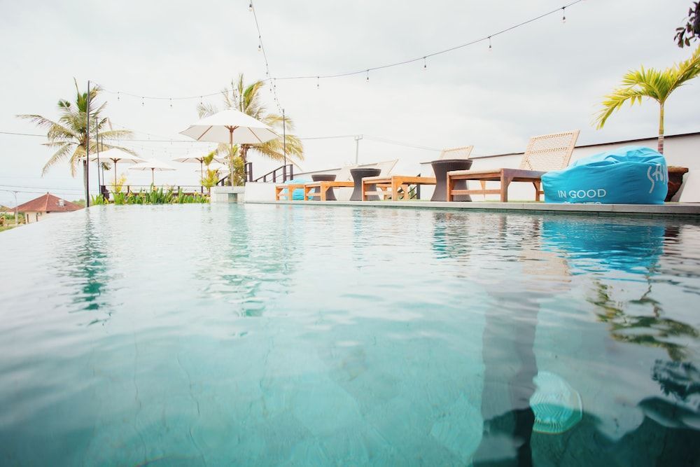 Swell Hotel, Pool Bar & Restaurant 1