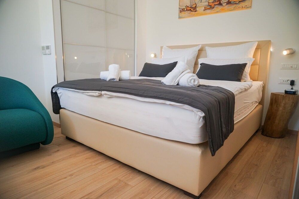Destino City Apartments by Belmont Realty 2