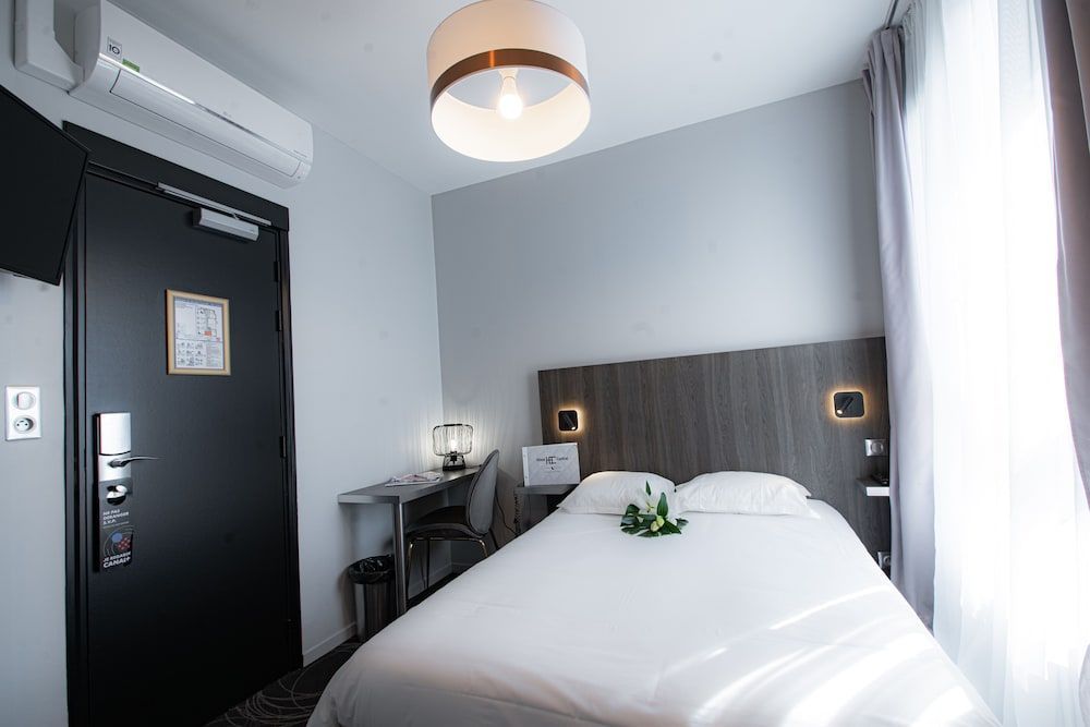 Hôtel Central 2