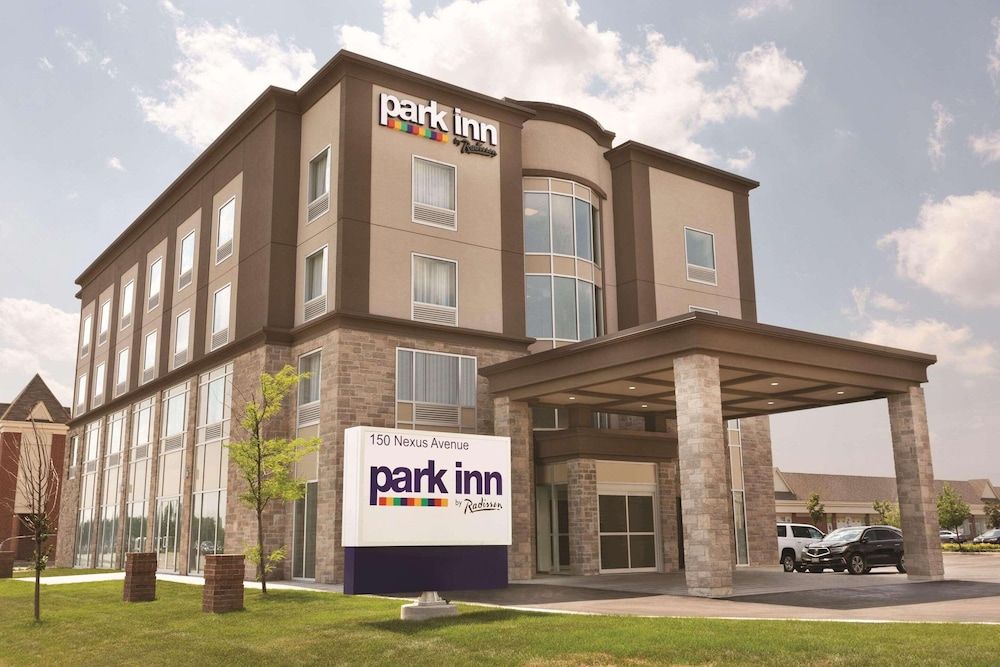 Park Inn by Radisson Brampton, ON 1