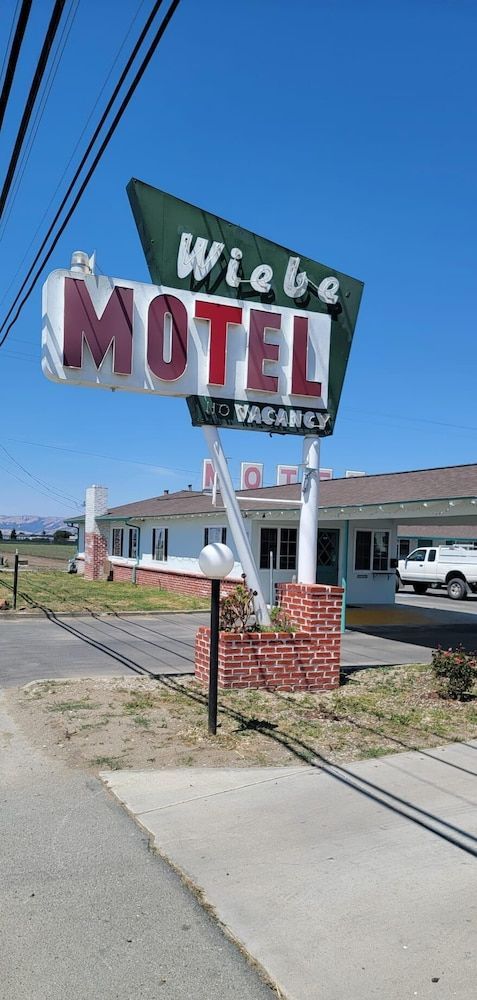 Wiebe Motel 1