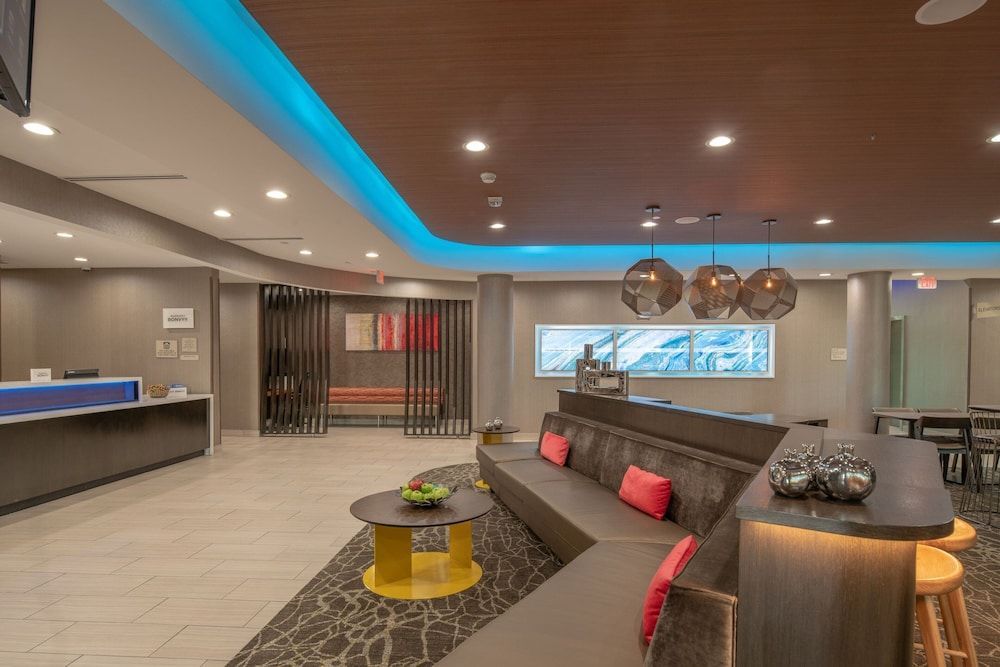 SpringHill Suites Dallas Central Expressway 2