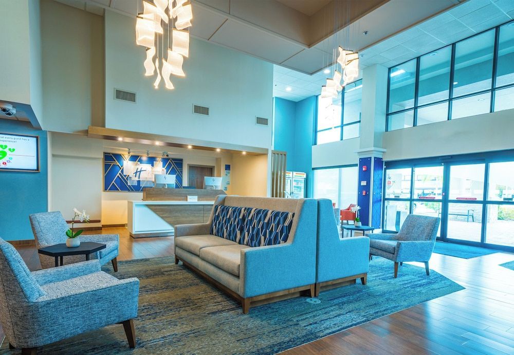 Holiday Inn Express & Suites TAMPA NORTHWEST-OLDSMAR by IHG 2