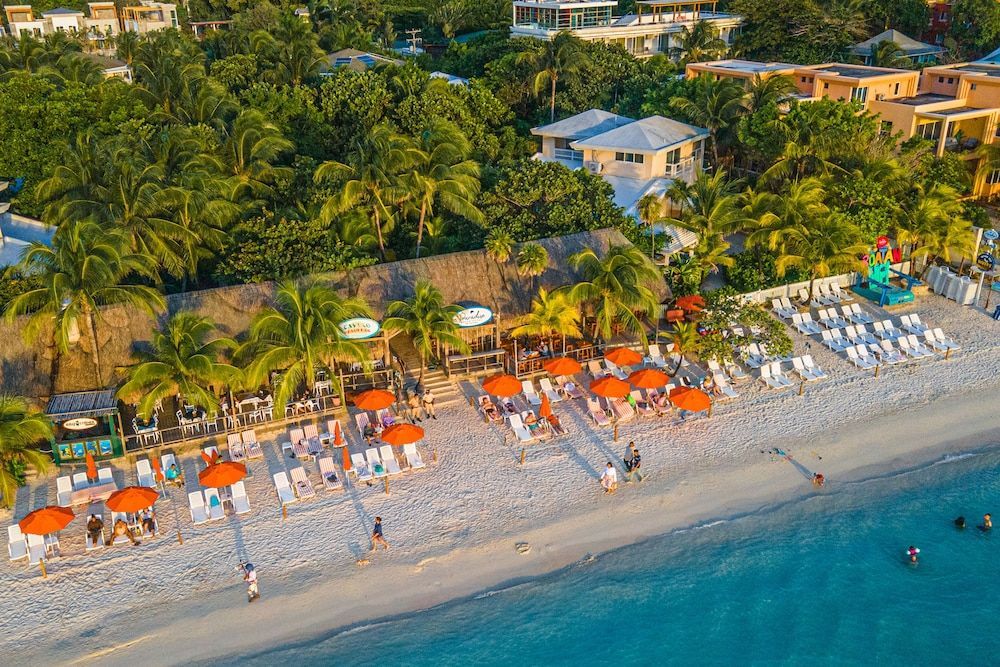 Paradise Beach Resort & Dive Center 1