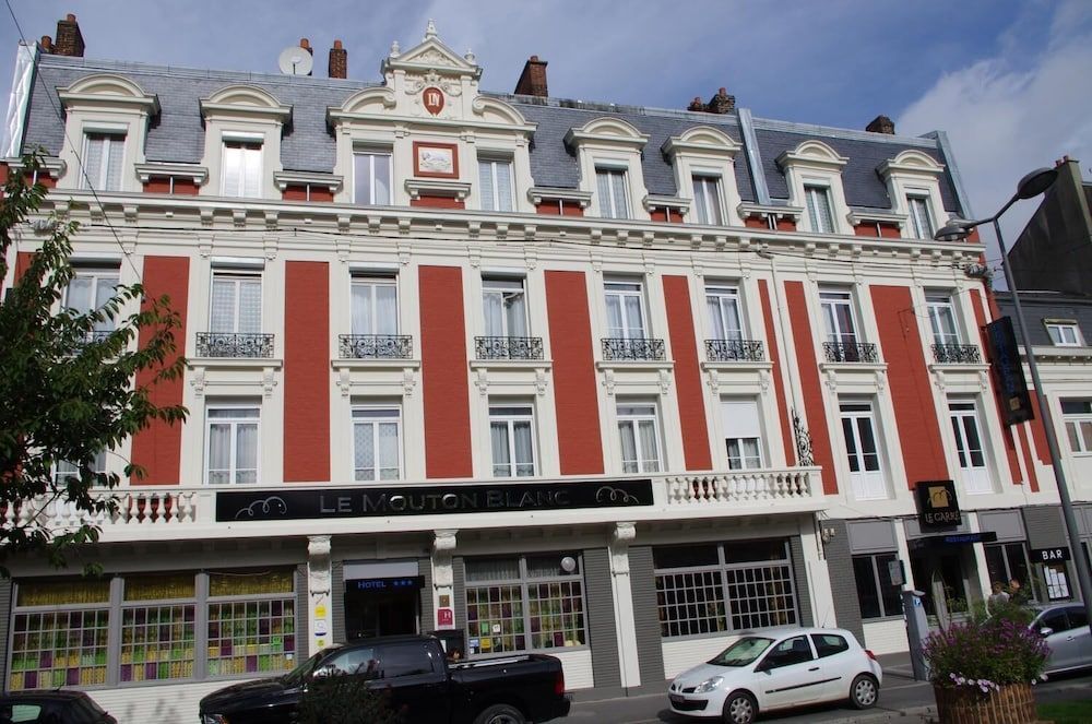 Logis Hôtel & Restaurant - Le Mouton Blanc 1