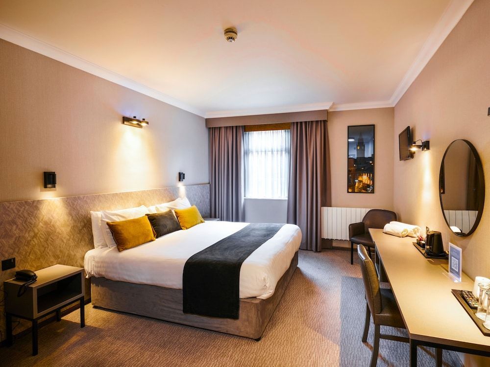 The Royal Toby Hotel 1