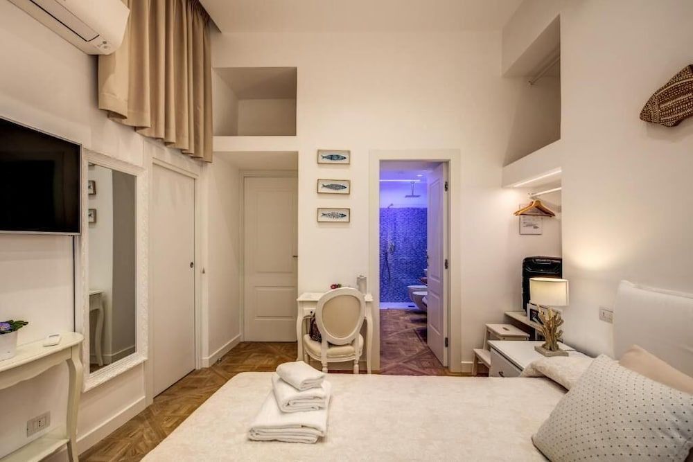 Sorrento Square Suites 2