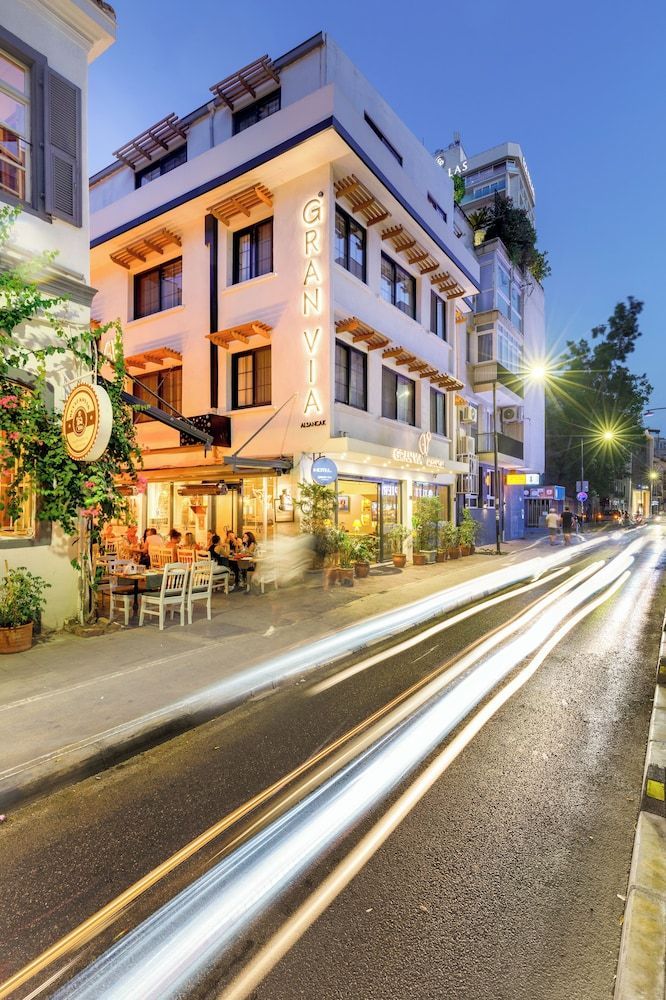 Gran Via Alsancak 1