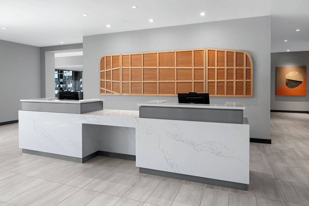 AC Hotel by Marriott Santa Rosa Sonoma Wine Country 2