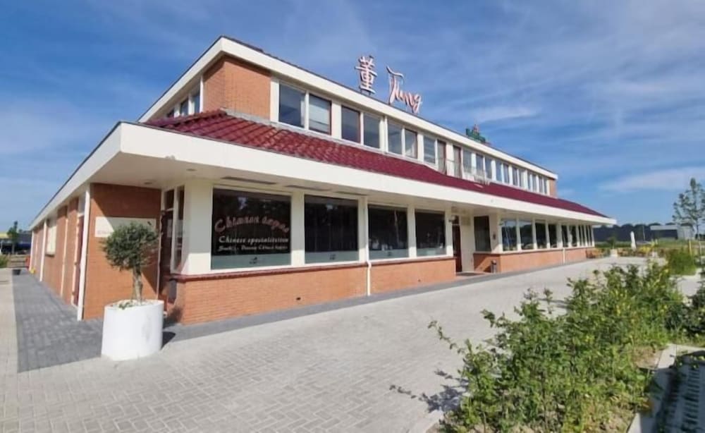 Tung Hotel 1