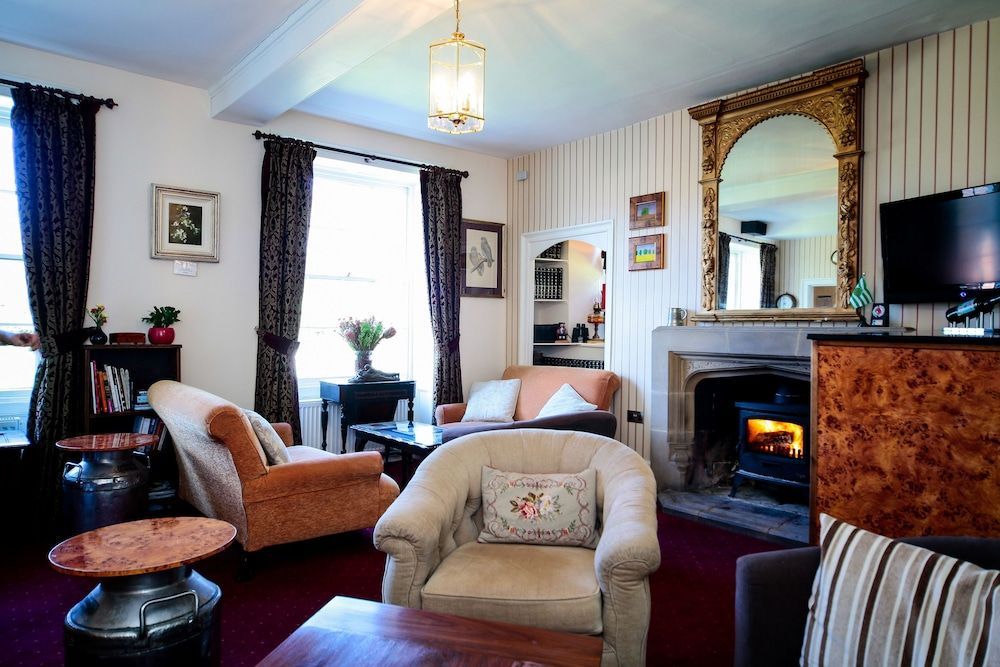 Rollestone Manor B&B and Restaurant 2