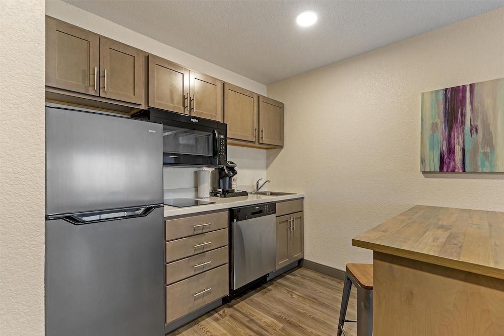 Executive Residency by Best Western Waterloo & Cedar Falls 1