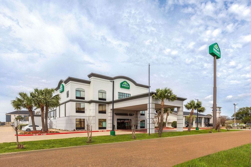 Wingate by Wyndham Sulphur Near Lake Charles 1
