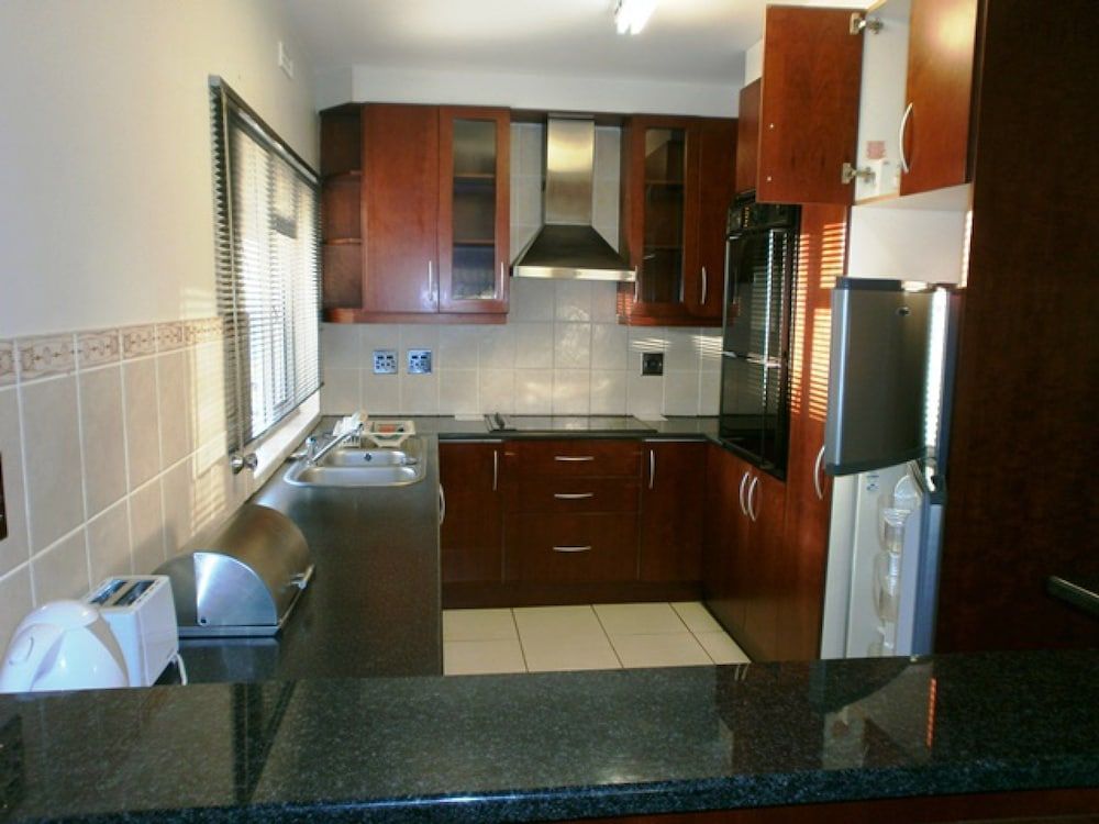 Vicmor Court 35 - Apartment 1
