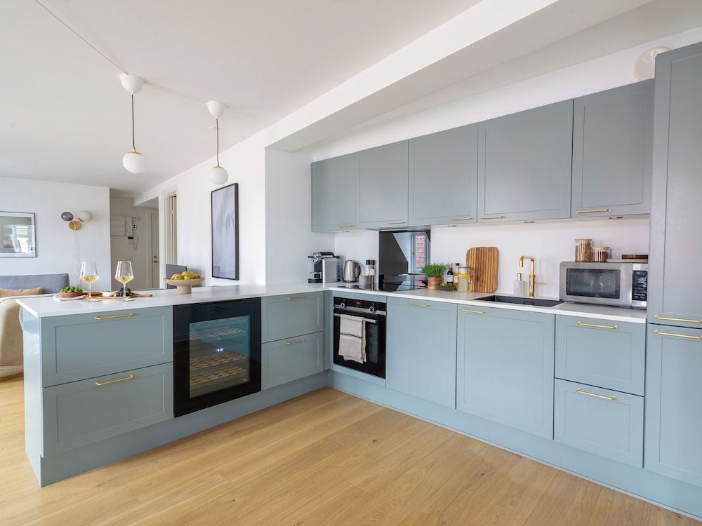 Leaves 6 - 2 Bdr Apt with shared roof terrace 2