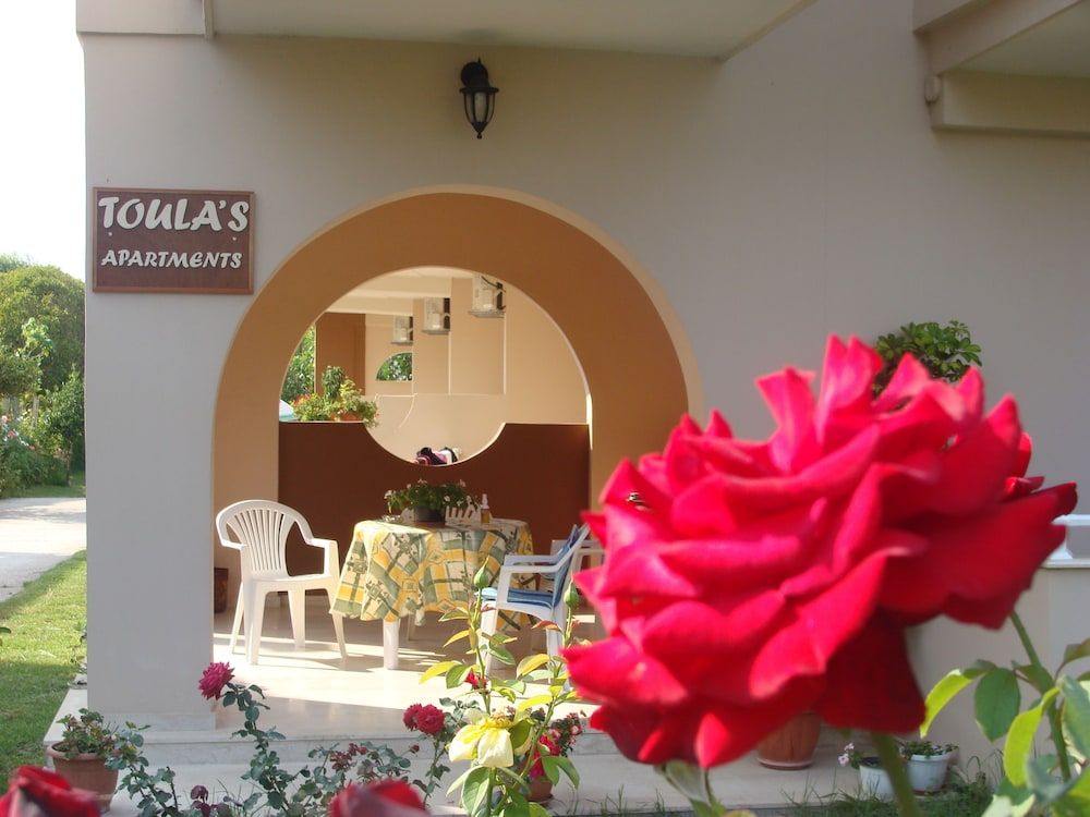 Toula's Apartments 2