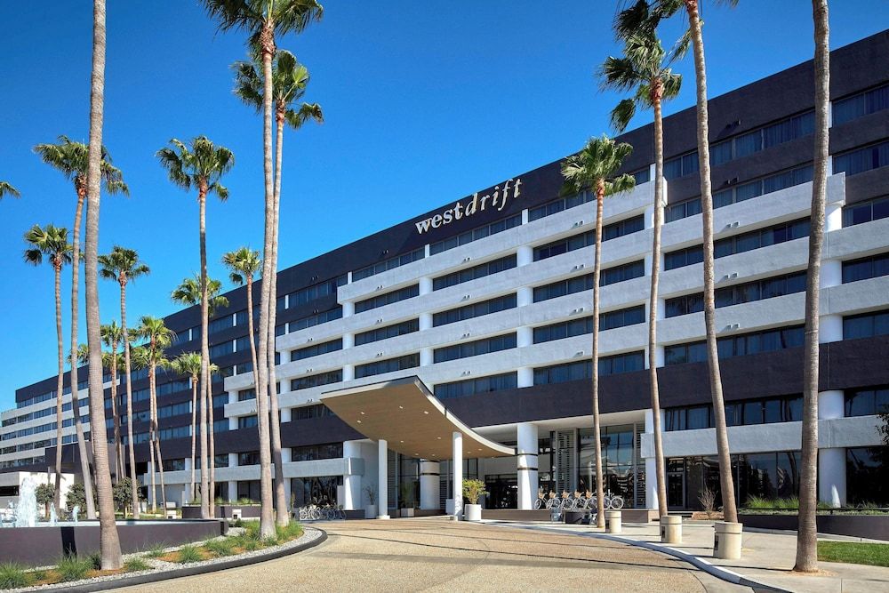 Westdrift Manhattan Beach, Autograph Collection 1