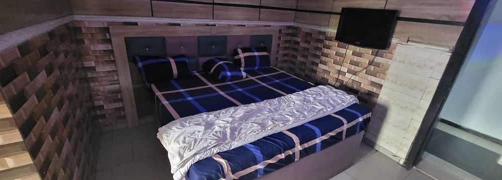 Regard Confidential Hotel & Suites 2