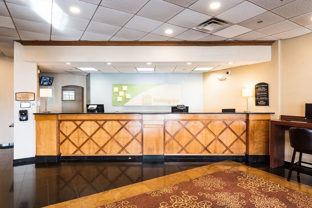 Holiday Inn SOUTH PLAINFIELD-PISCATAWAY by IHG 2