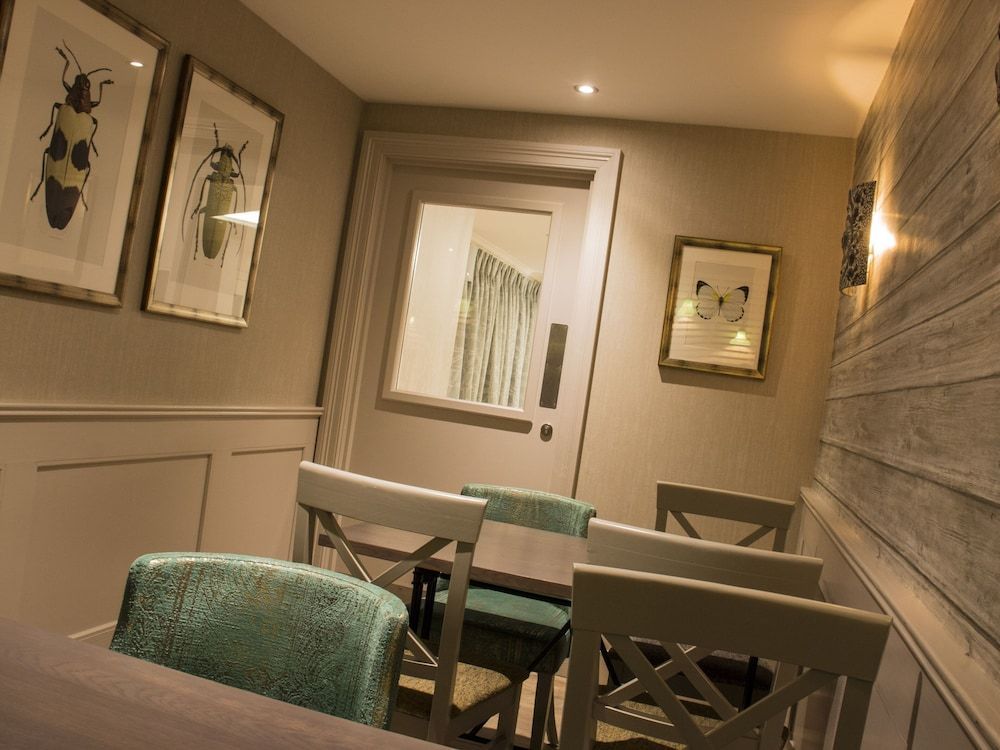 The Coachman Hotel 2