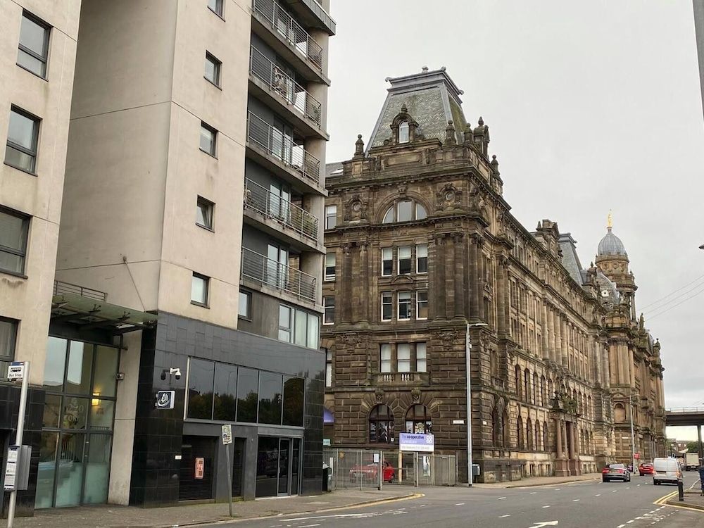 Remarkable 2-bed Apartment in Glasgow 1