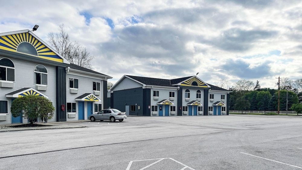 Studio 6 Suites - Tiffin, OH 1