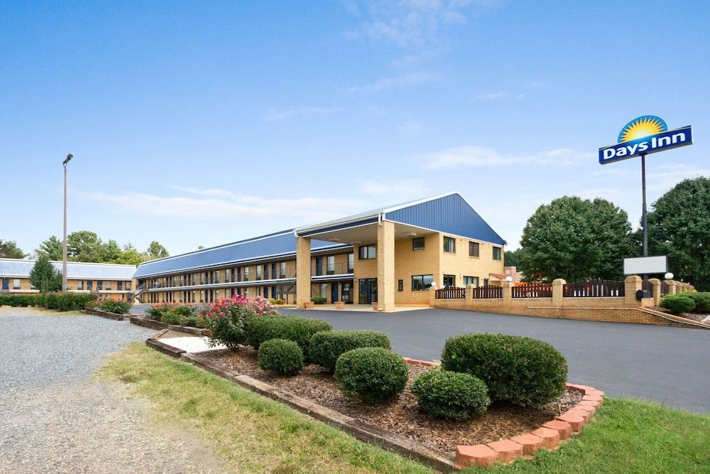 Days Inn by Wyndham Richburg 1